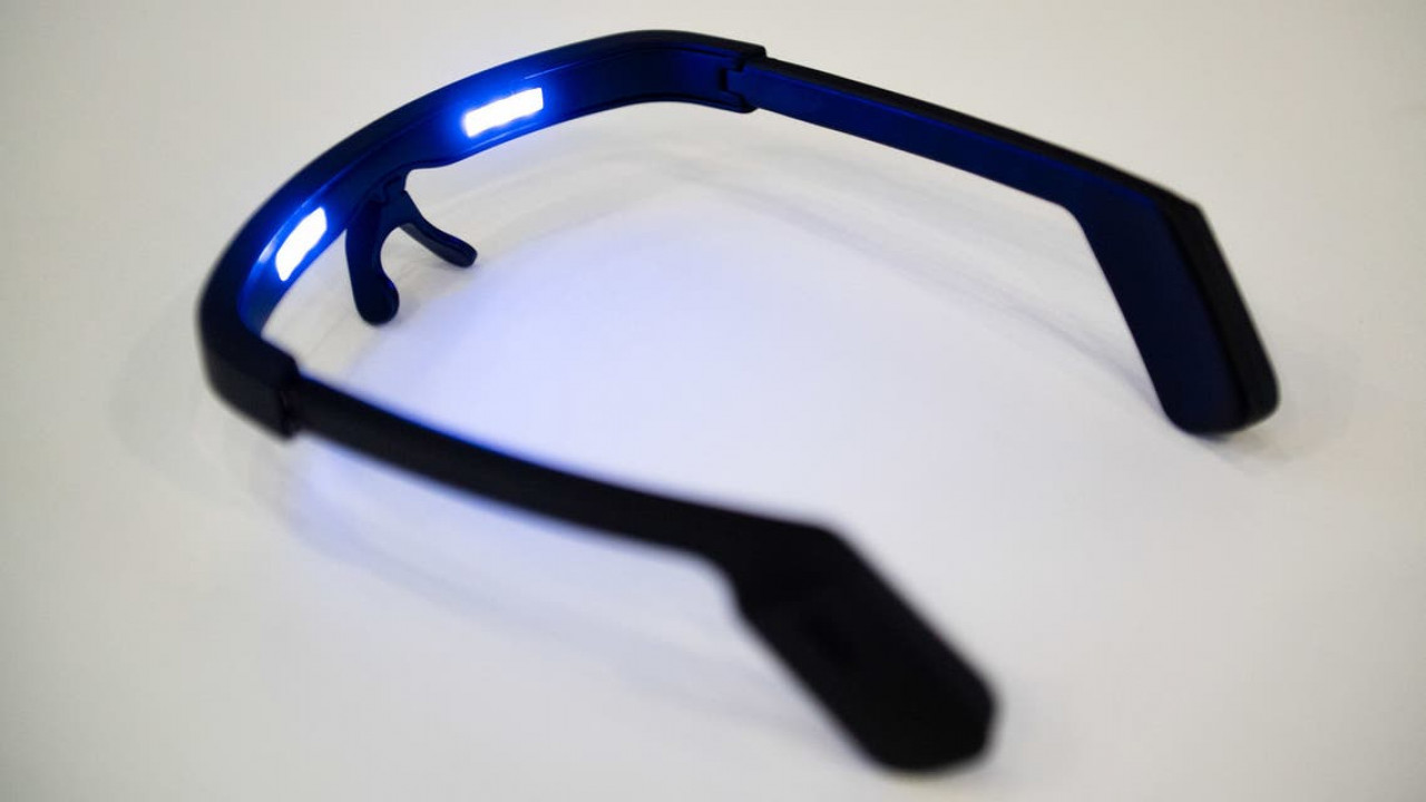 Kacamata anti jet lag dan insomnia. (Al Arabiya)