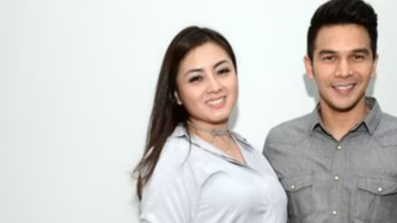 Jonathan Frizzy dan Dhena Devanka (Net)