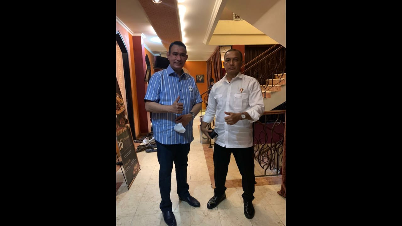 Ketua Umum DPP Apjati Ayub Basalamah (kiri).