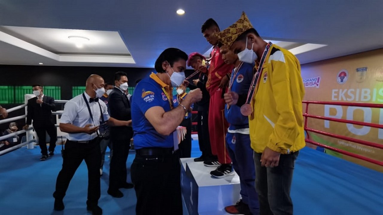 Laga eksebisi kickboxing Pekan Olahraga Nasional (PON) XX Papua 2020
