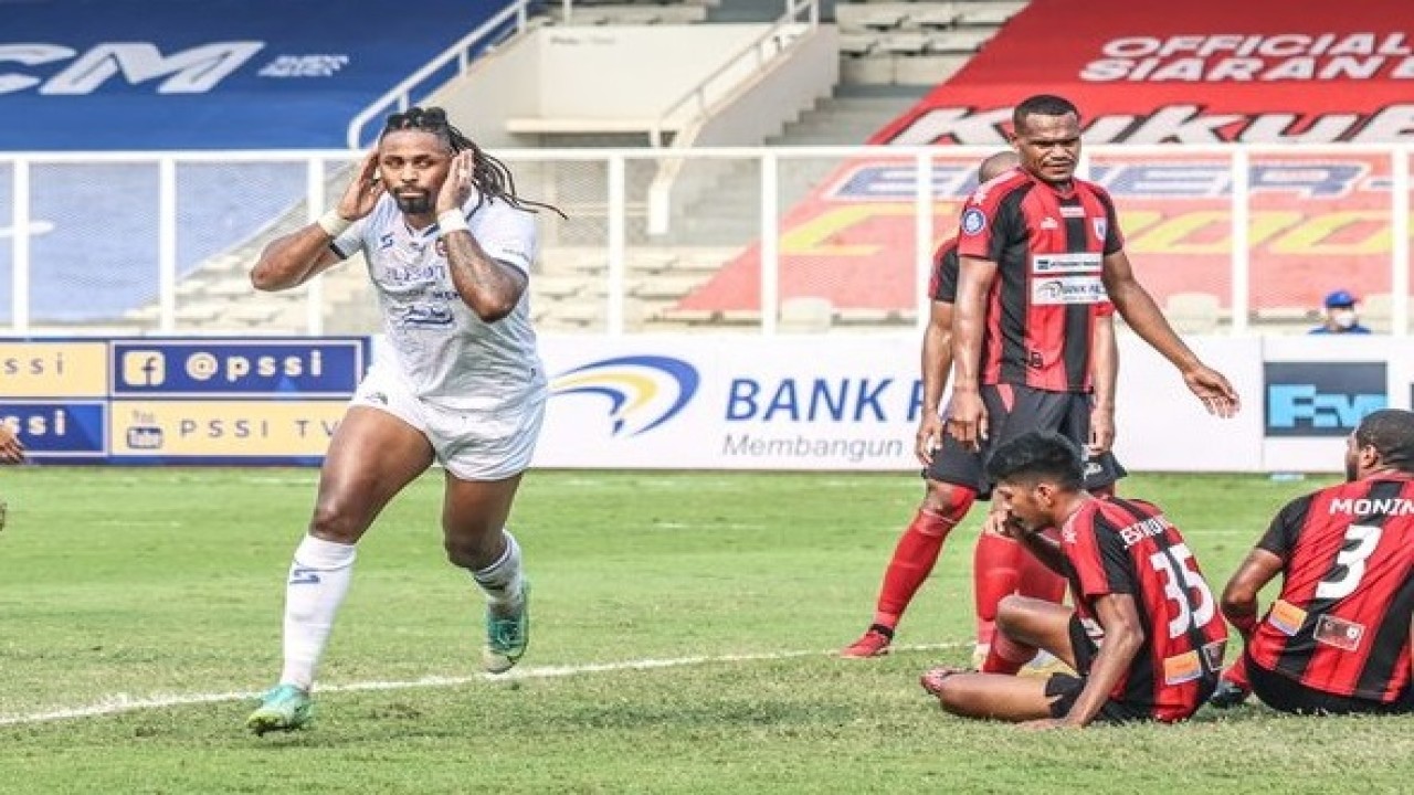 Laga Persipura vs Arema
