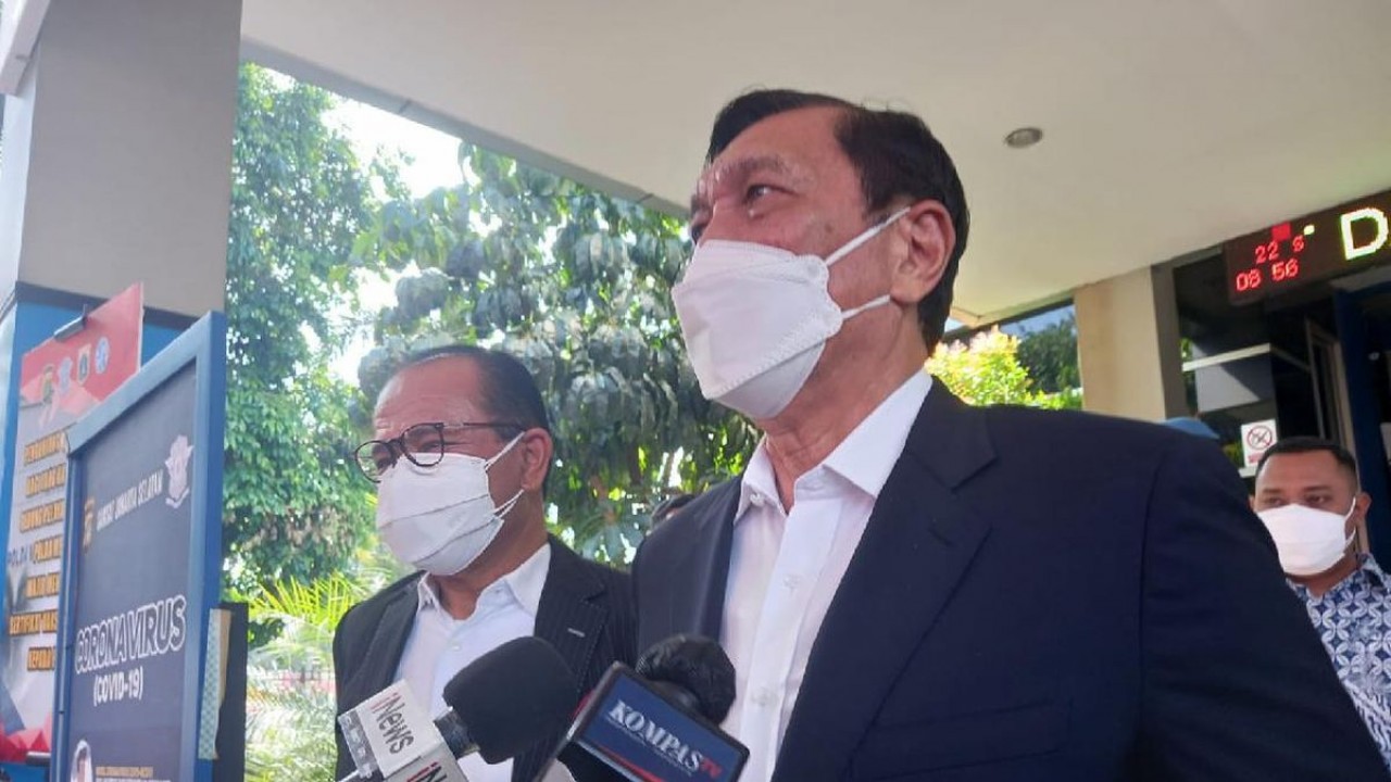 Luhut Pandjaitan memberikan keterangan pers usai melaporkan Haris Azhar dan Fatia Maulidiyanti ke Polda Metro Jaya/ist