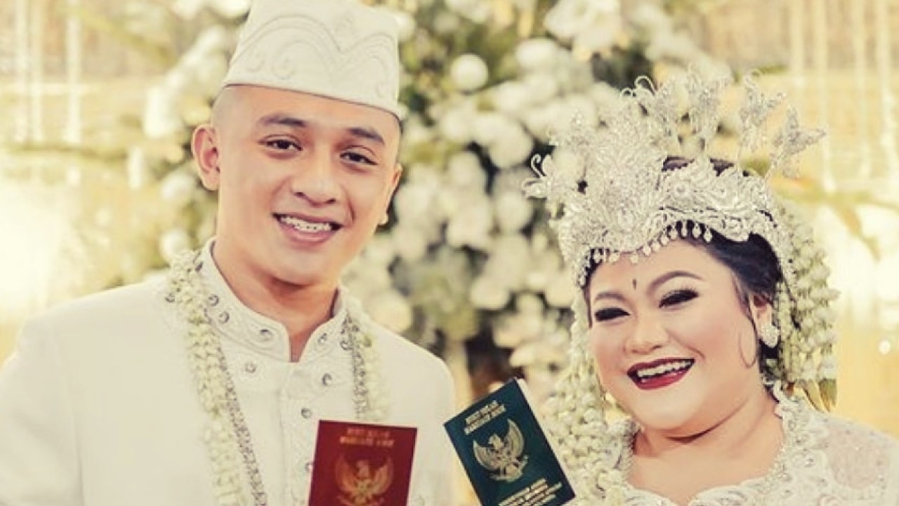 Olivia Nathania bersama suaminya, Rafly N Tilaar (net)