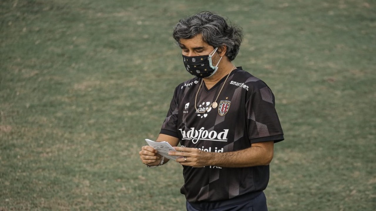 Pelatih Bali United, Stefano Cugurra