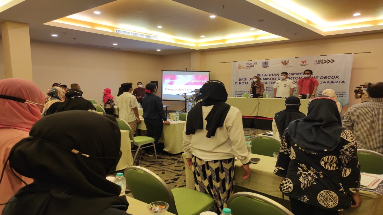 Pelatihan e-commerce usaha mikro di Hotel Maxone, Jakarta Timur.