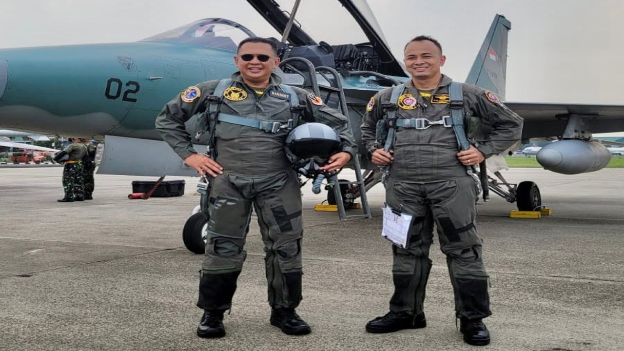 Ketua MPR RI Bambang Soesatyo (kiri).