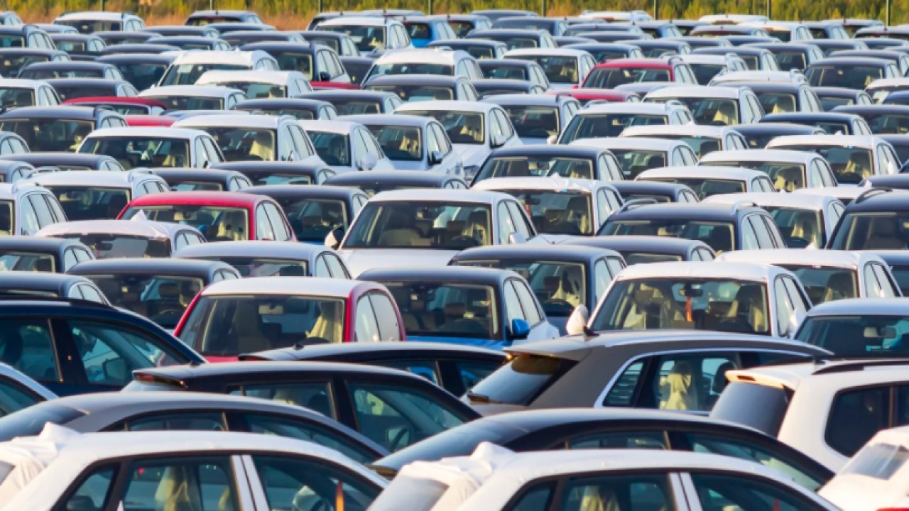 Produksi mobil terpengaruh krisis chip semikonduktor. (Net)