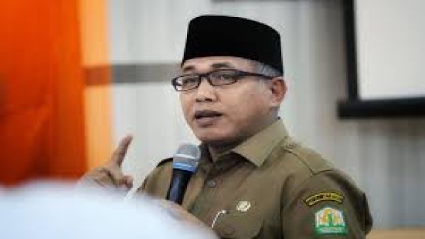 Gubernur Aceh Nova Iriansyah-1633713910