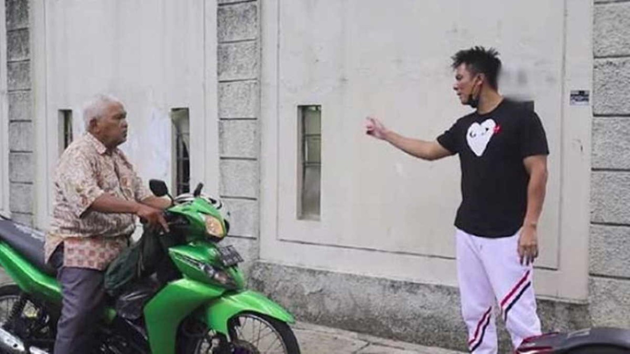 Kakek Suhud (kiri) dan Baim Wong/ist