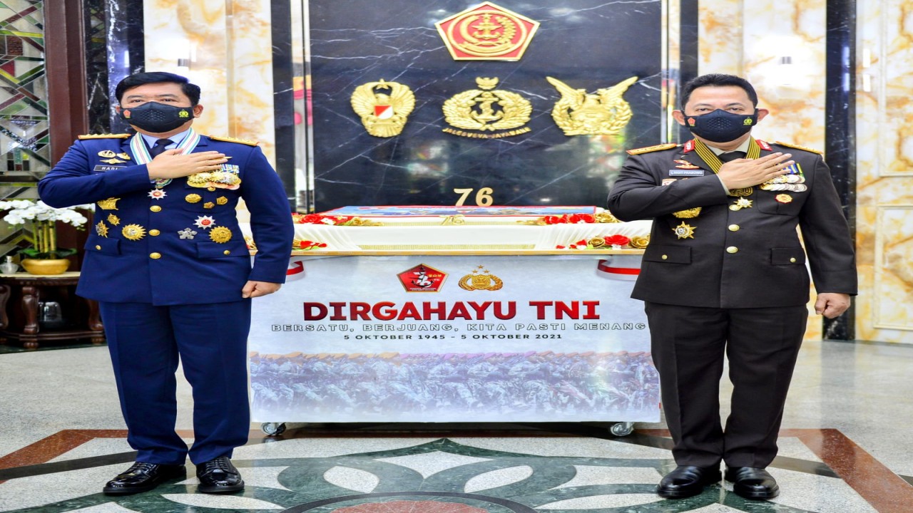 Kapolri dan Panglima TNI.
