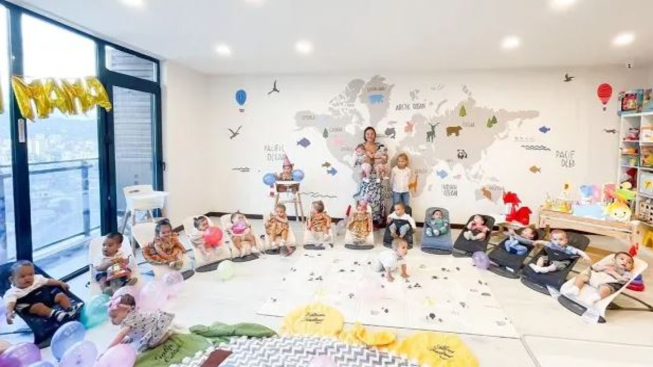 Kristina Ozturk bersama bayinya. (Instagram/Kristina Ozturk)