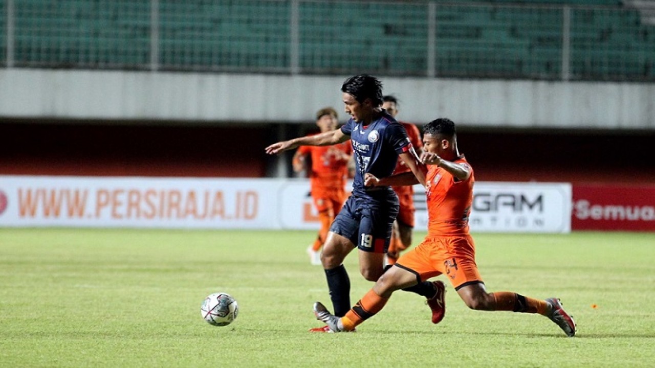 Laga Arema FC vs Persiraja