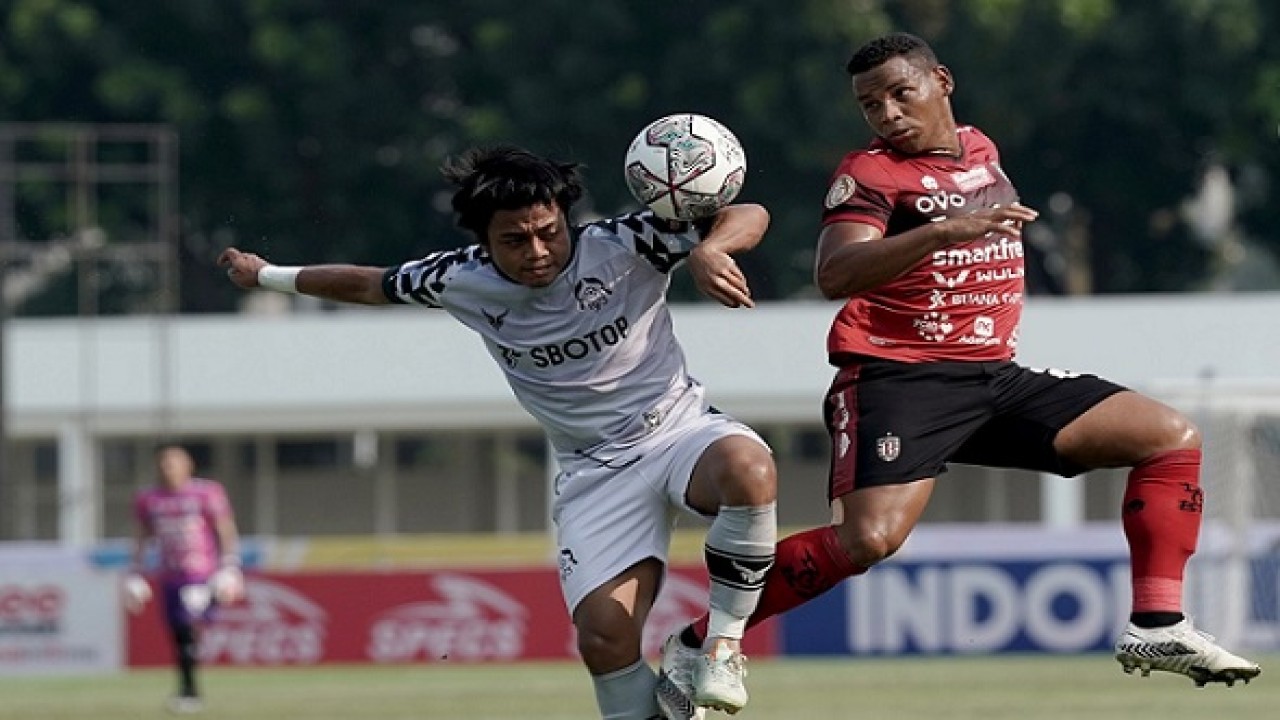 Laga Bali United vs Persikabo 1973