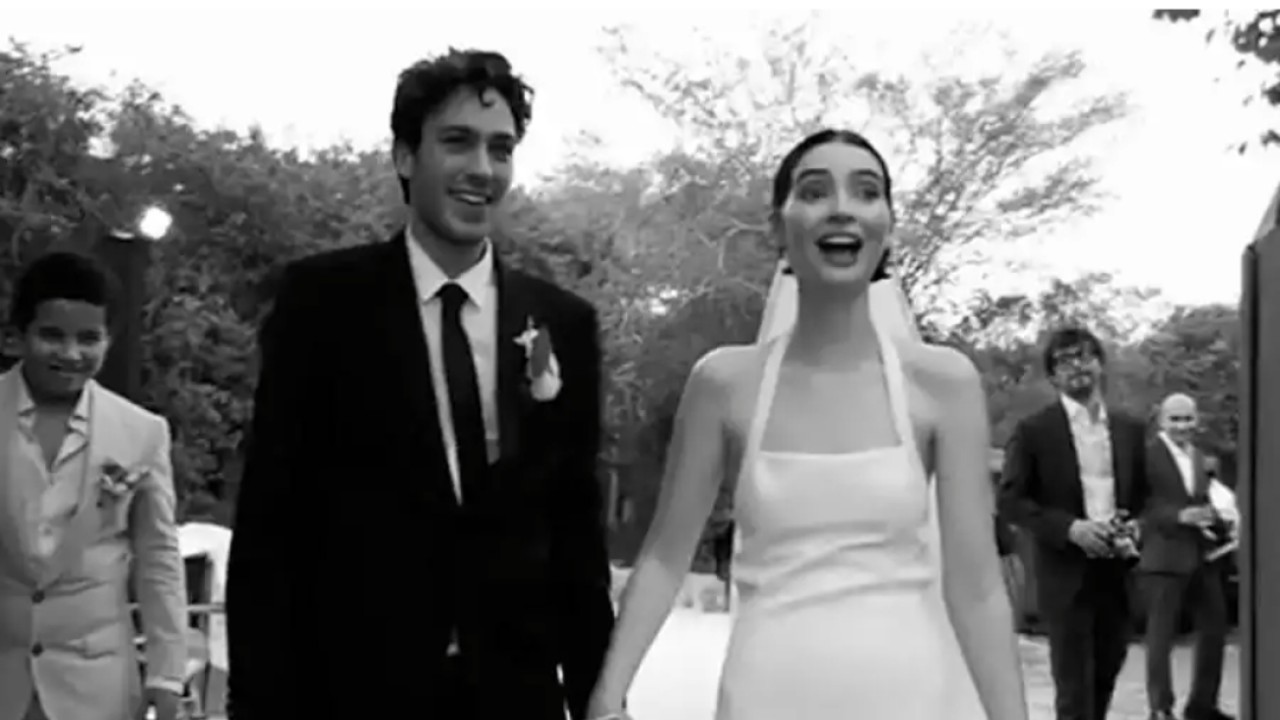 Meadow Walker dan Louis Thornton-Allan (net)