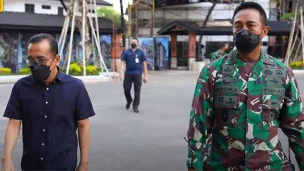 Mensesneg Pratikno dan KSAD Jenderal Andika Perkasa. (Net)-1633941941