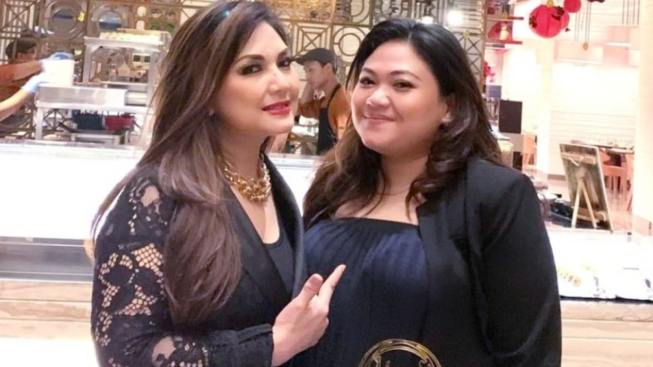 Nia Daniaty dan Olivia Nathania (net)