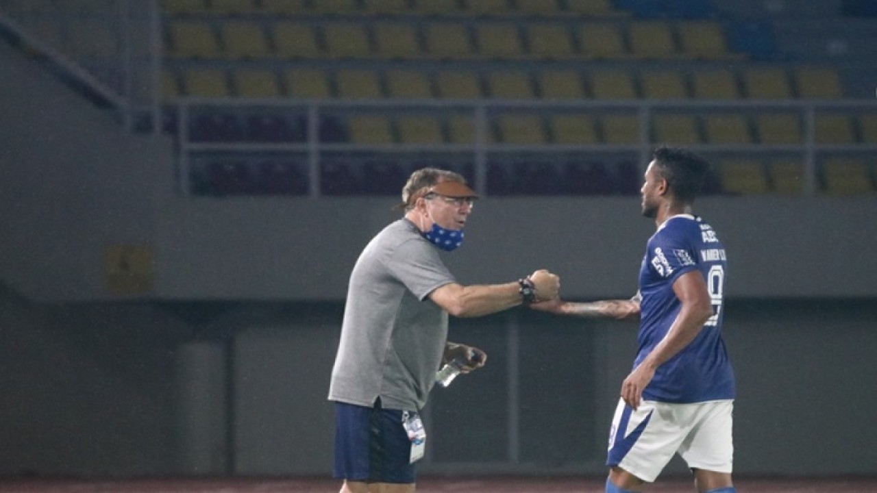 Pelatih Persib, Robert Alberts bersama Wander Luiz