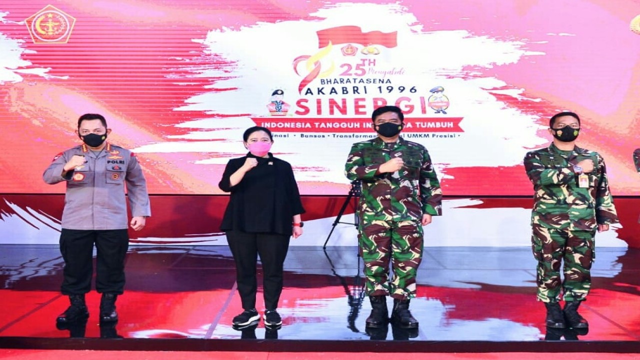 Puan Maharani bersama Panglima TNI, Kapolri dan jajaran.