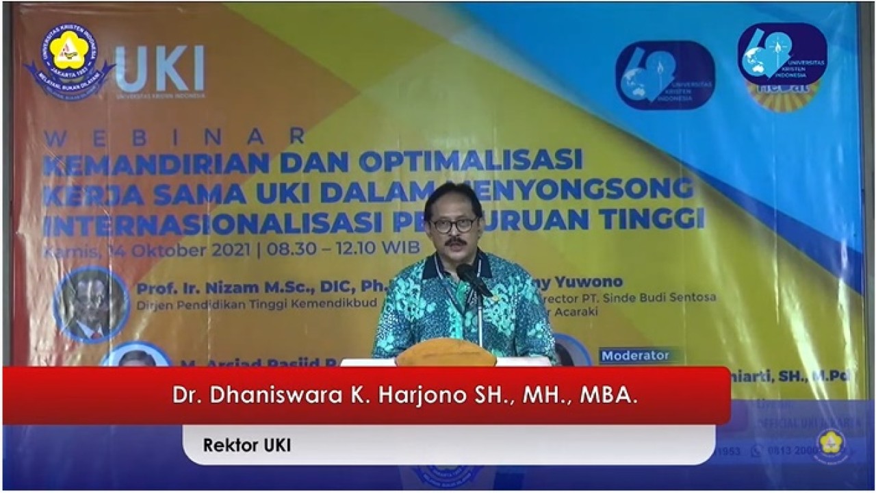 Rektor Dhaniswara dalam webinar dies natalis ke-68 UKI.