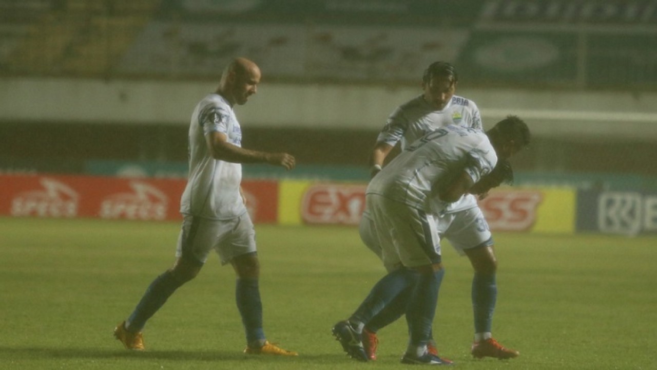 Selebrasi pemain Persib Bandung