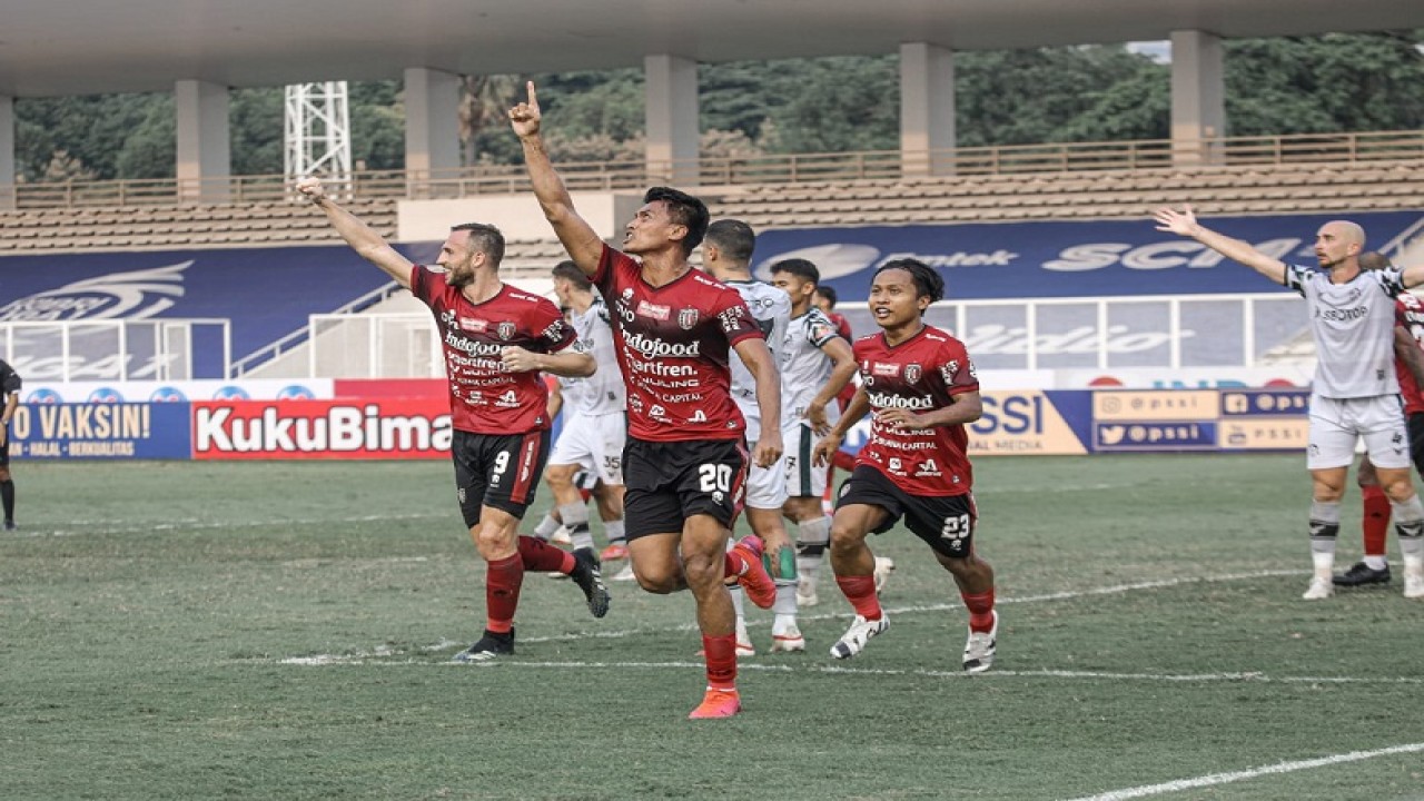 Selebrasi Skuad Bali United