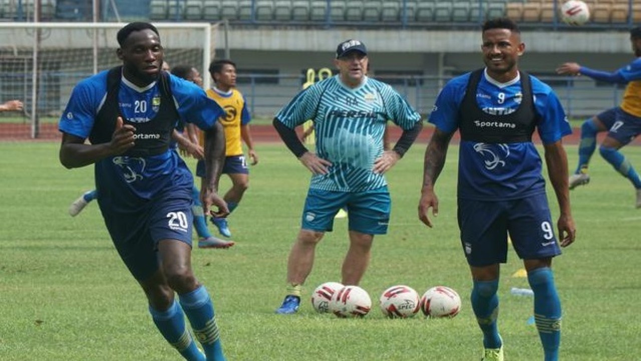 Skuad Persib Latihan