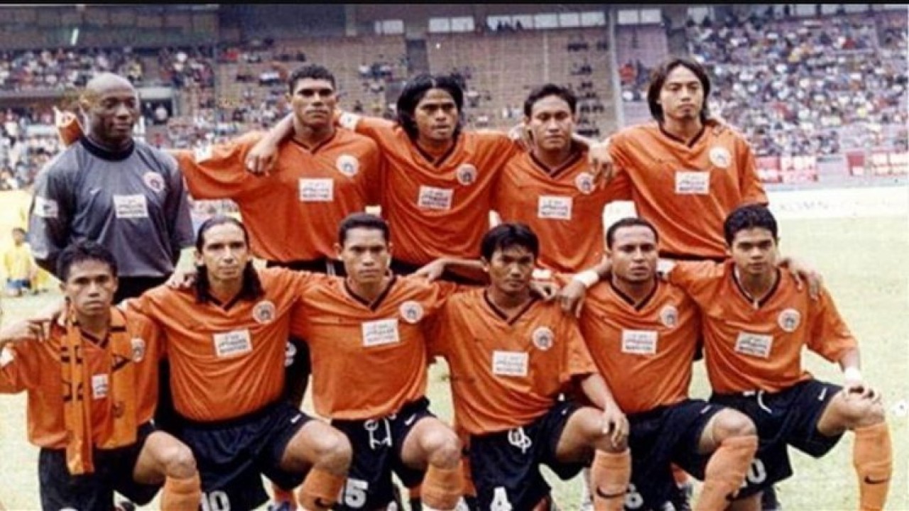 Skuad Persija 2001