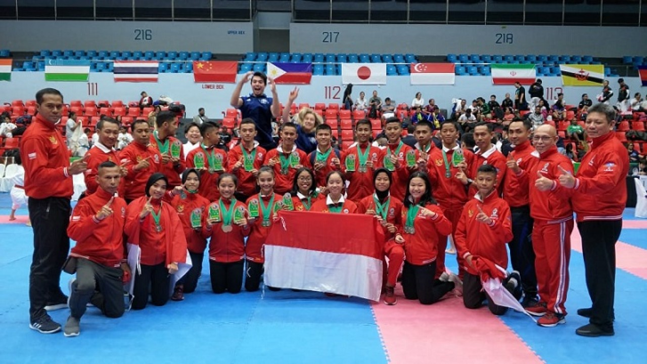 Team Gojukai Karate Chaki