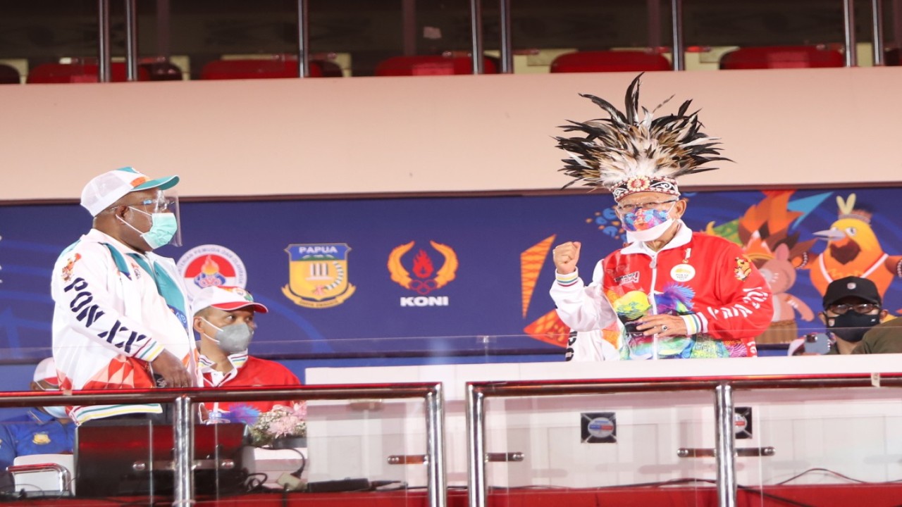 Wapres KH Ma;ruf Amin (memakai jaket warna merah) saat acara penutupan PON XX Papua 2021/ist