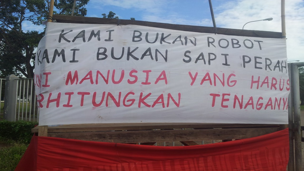 Ilustrasi aksi unjuk rasa buruh menuntut kenaikan UMP/UMK/ist