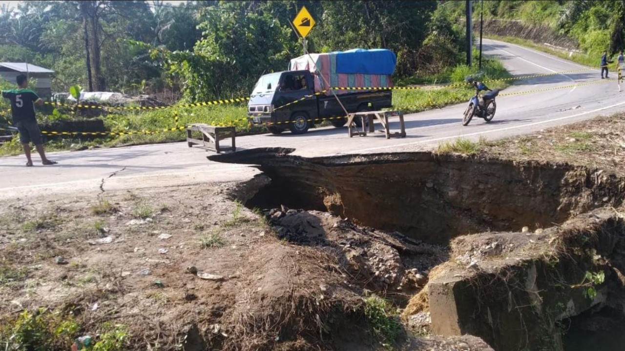 Ilustrasi jalan amblas/ist