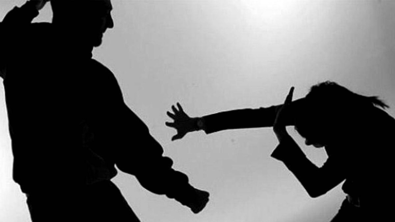 Ilustrasi suami aniaya istri/ist