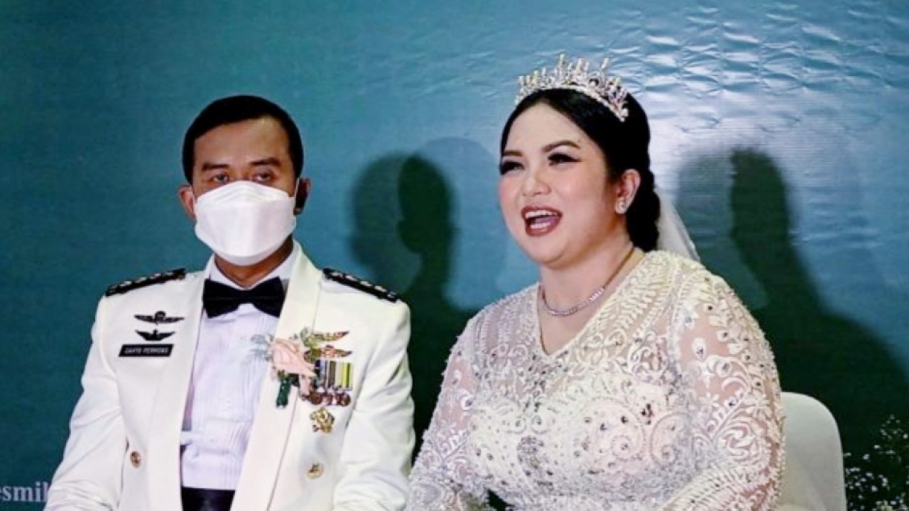 Joy Tobing dan Kolonel Cahyo Permono. (net)