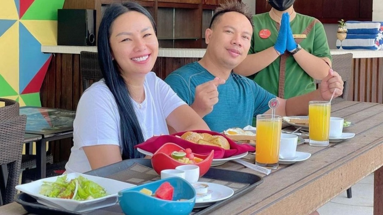 Kalina Oktarani dan Vicky Prasetyo. (Instagram)