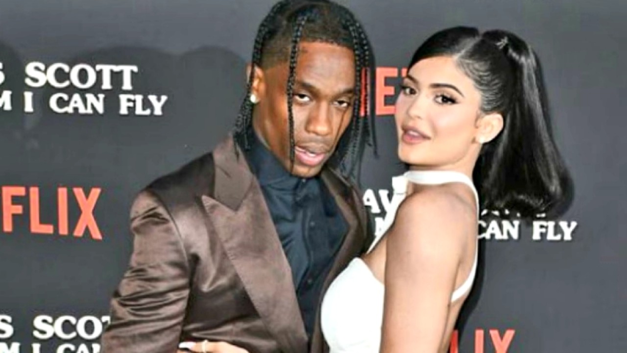 Kylie Jenner dan Travis Scott (net)