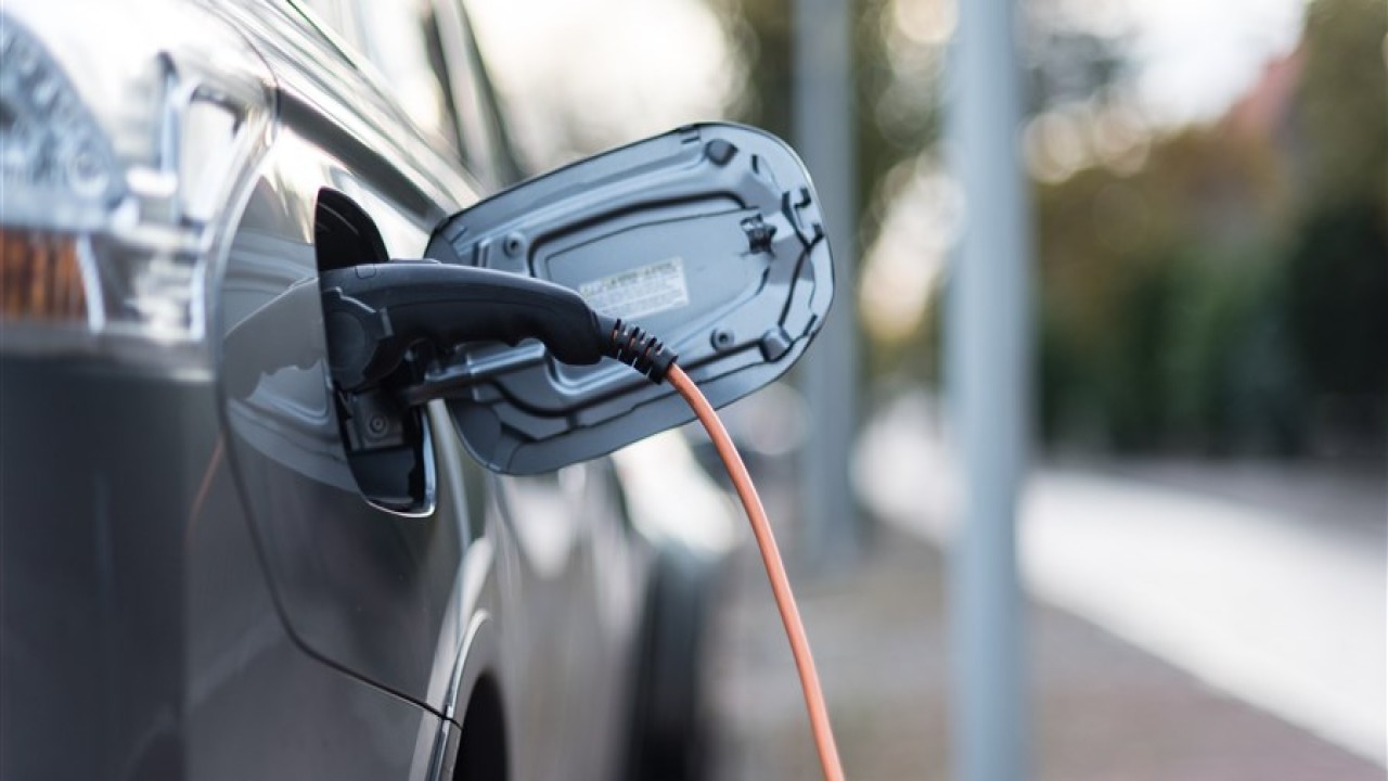 Ilustrasi mobil listrik. (Istimewa)