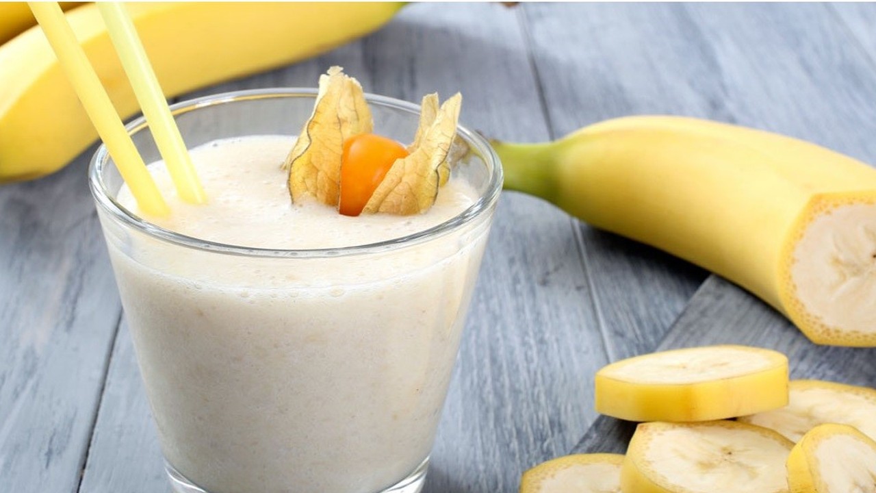 Ilustrasi PIsang dan minuman Susu (mymilk.com)