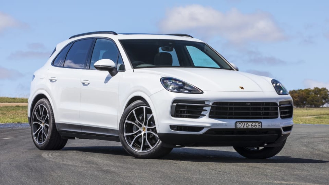Porsche Cayenne. (Drive)