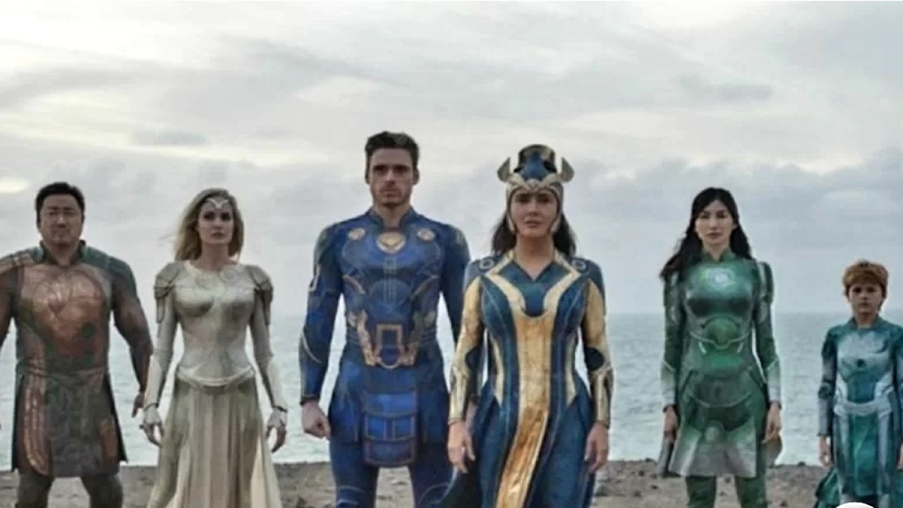 Poster film Eternals. (net)