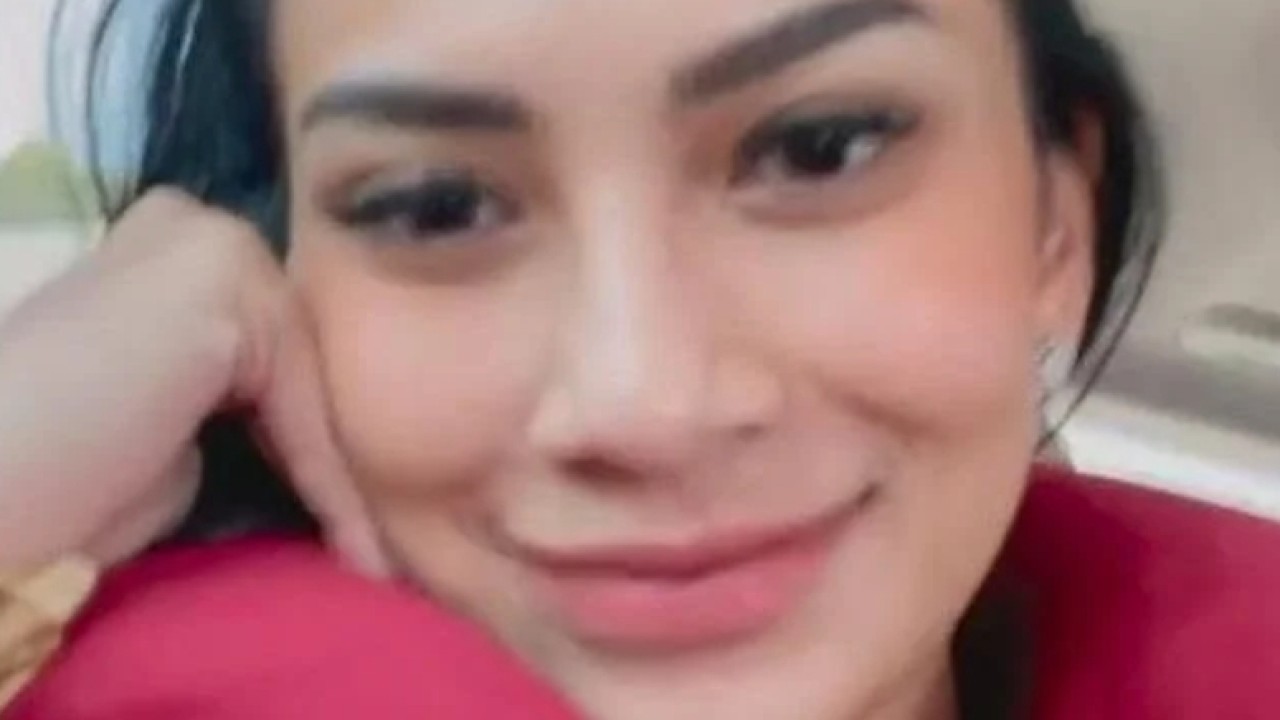 Postingan terakhir Vanessa Angel (net)