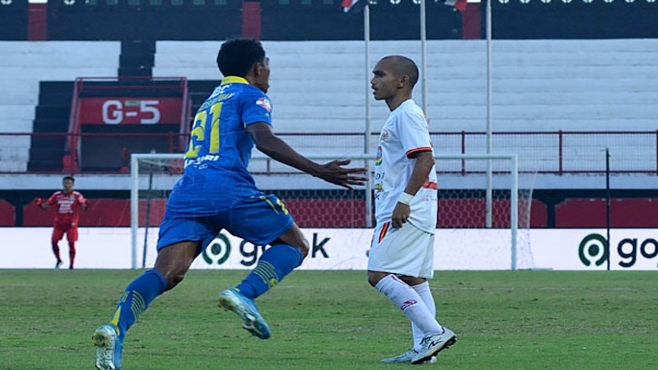 Selebrasi gol Frets Butuan / Foto: Simamaung