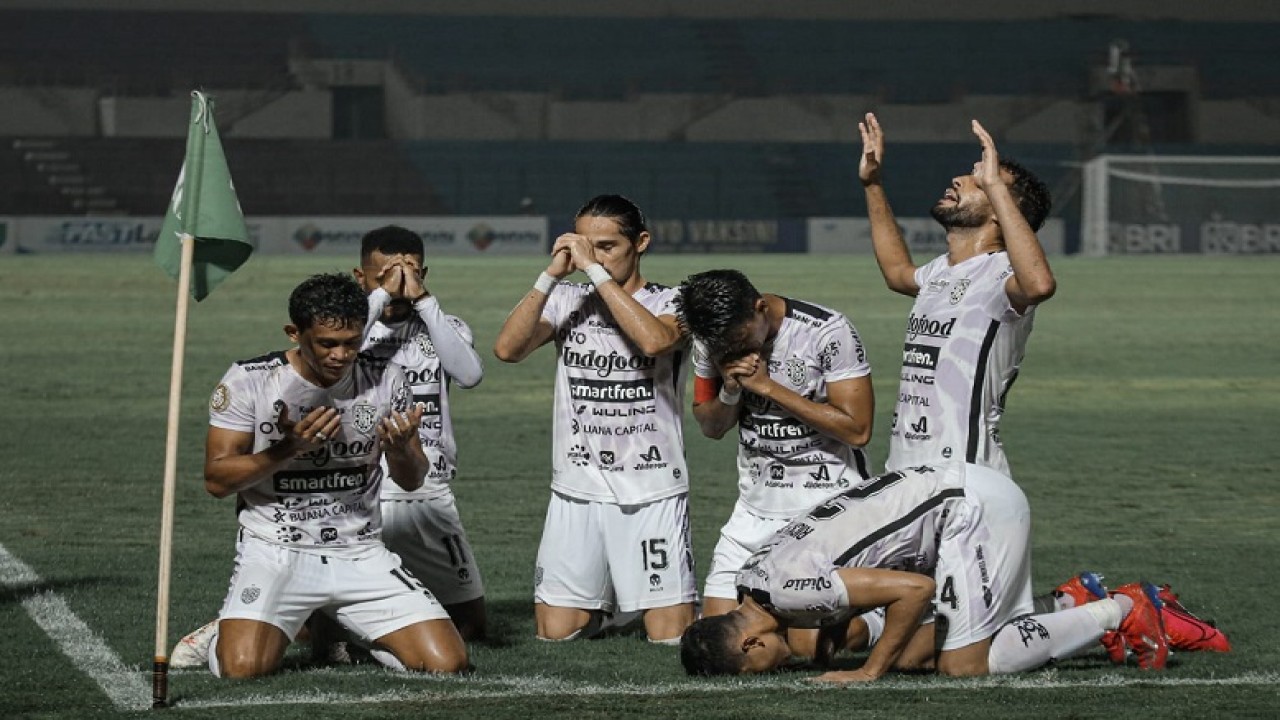 Selebrasi Skuad Bali United