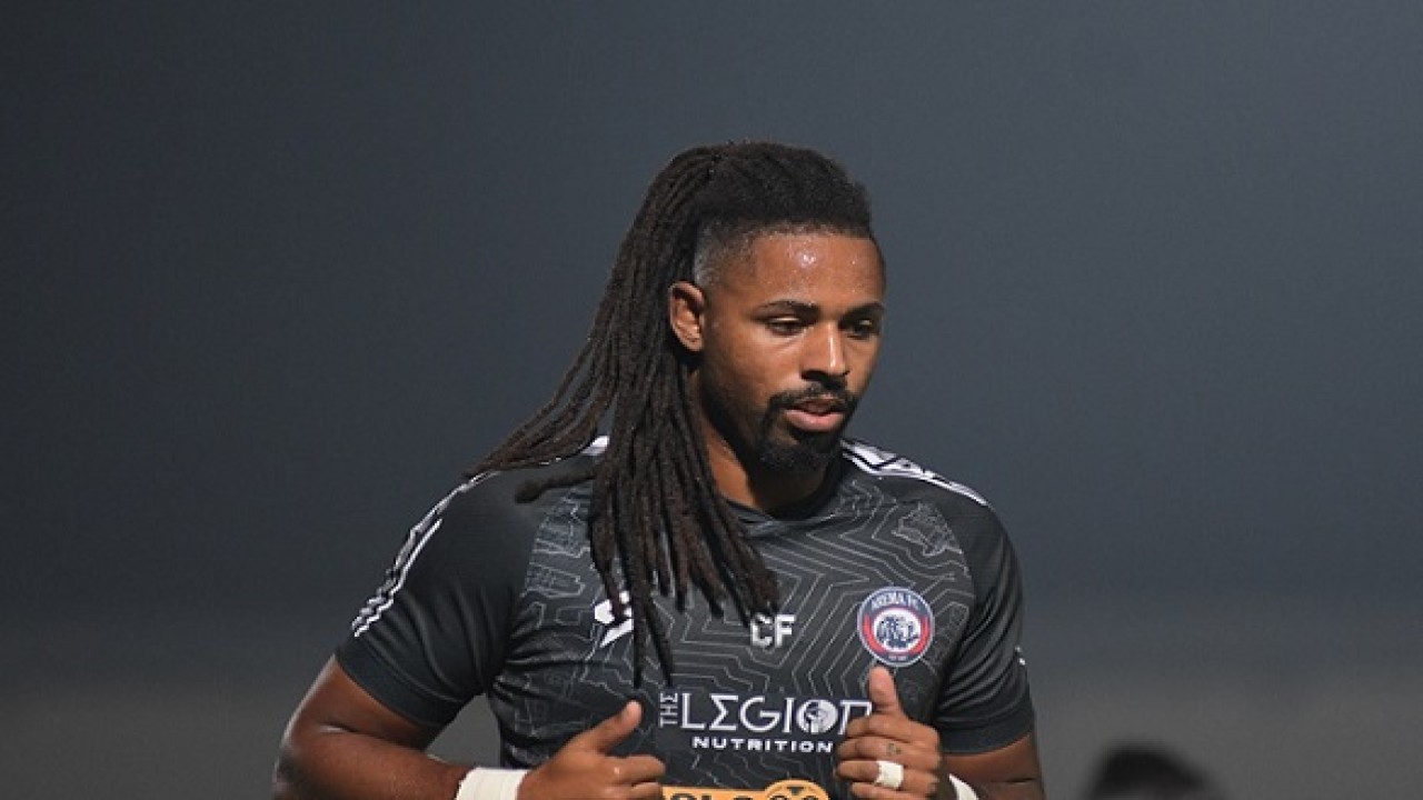 Striker Arema FC, Carlos Fortes