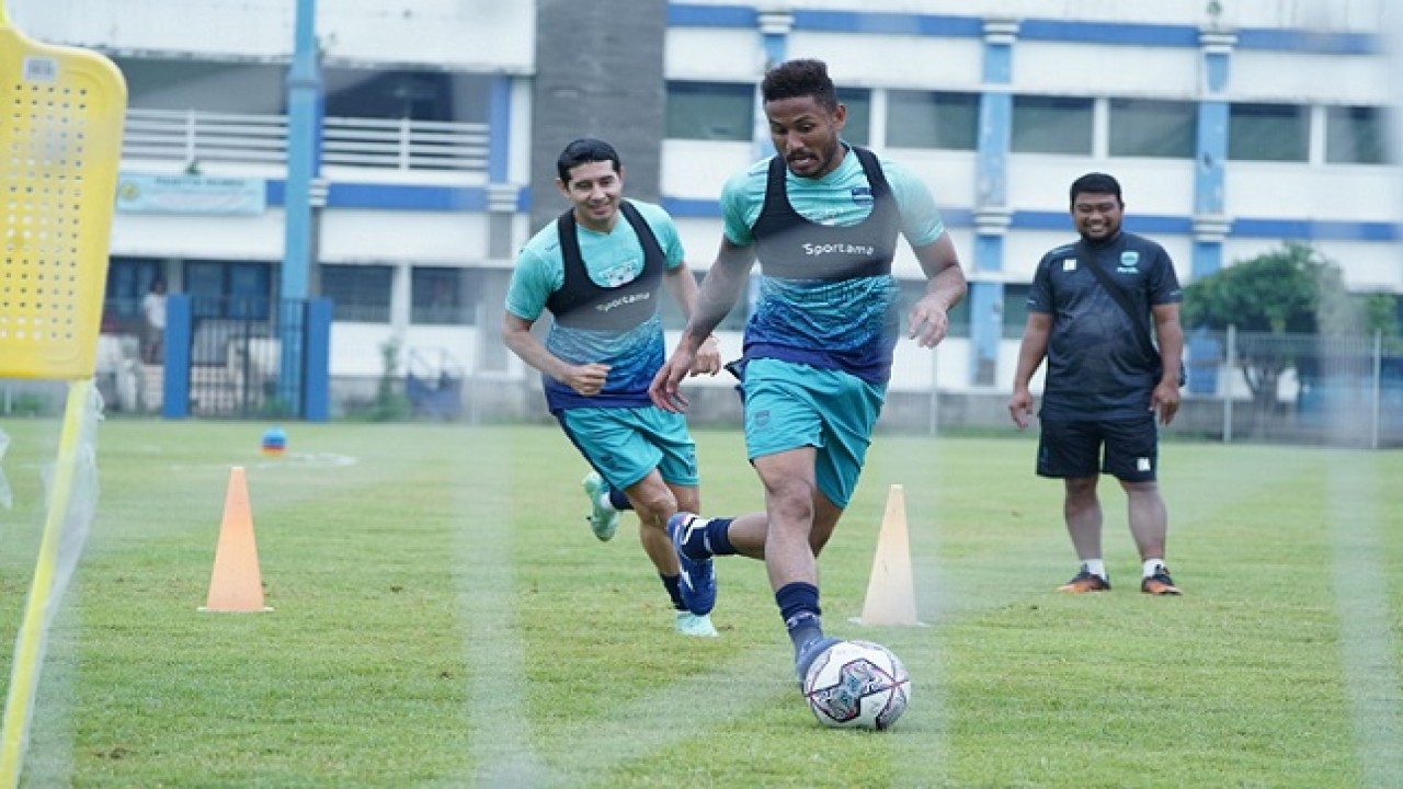 Striker Persib, Wander Luiz