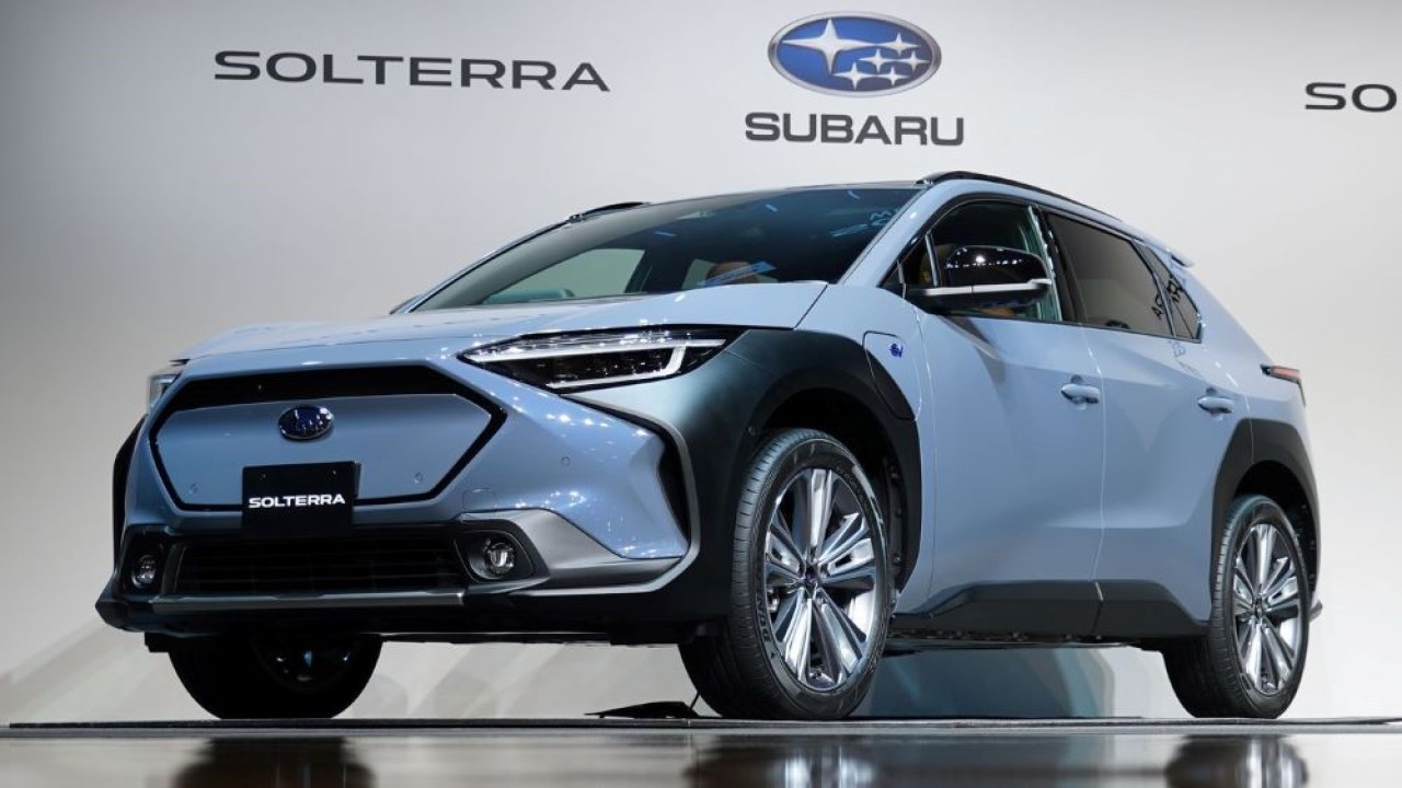 Subaru Solterra. (The Verge)