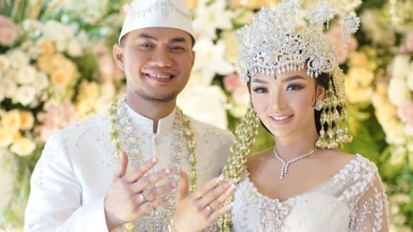 Zaskia Gotik dan Sirajuddin Mahmud. (net)-1635754401