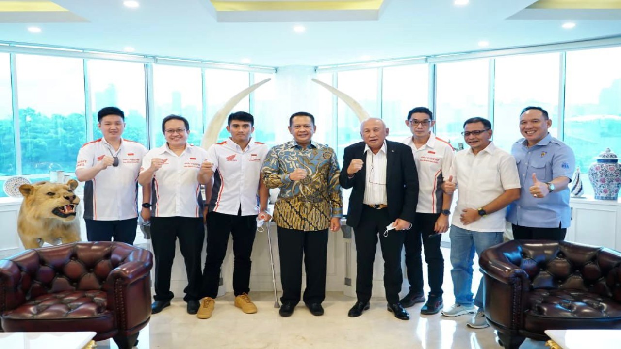 Bamsoet bersama pengelola Sirkuit Internasional Sentul.