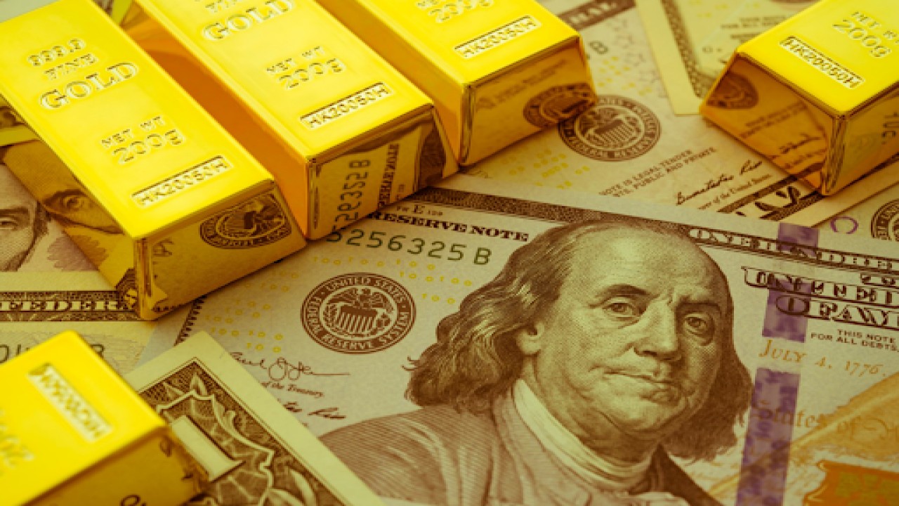Ilustrasi emas dan dolar AS/ist