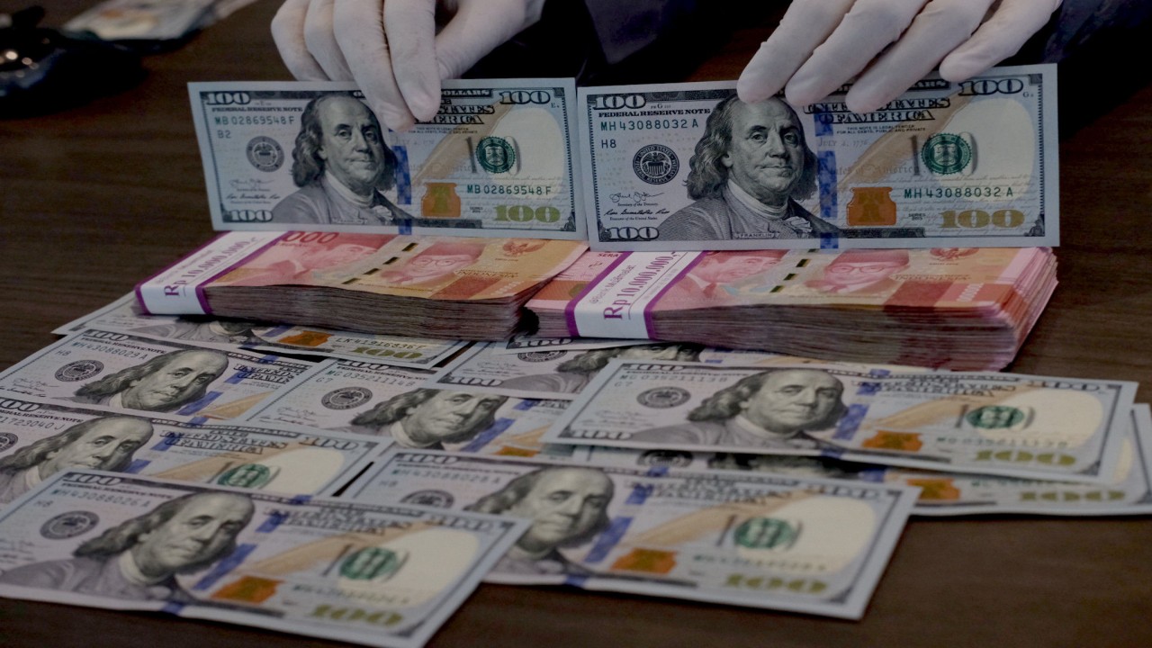 Ilustrasi mata uang rupiah dan dolar AS/ist