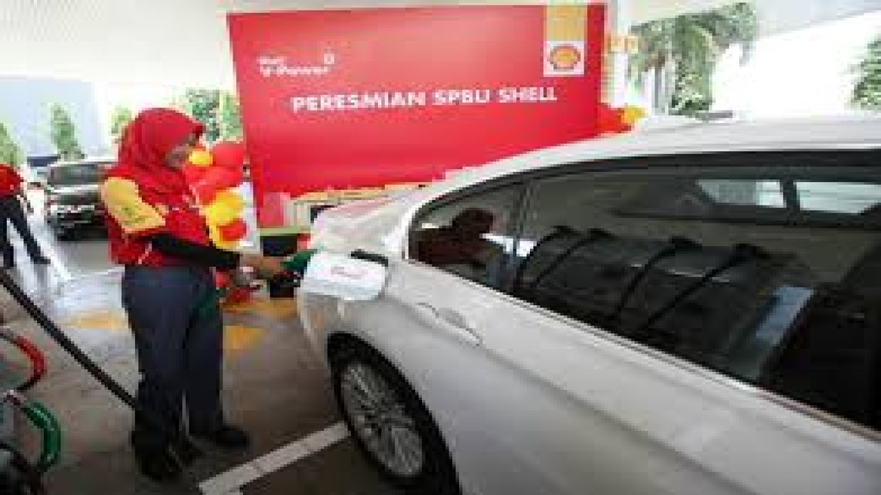 Ilustrasi pengisian BBM di SPBU Shell/ist